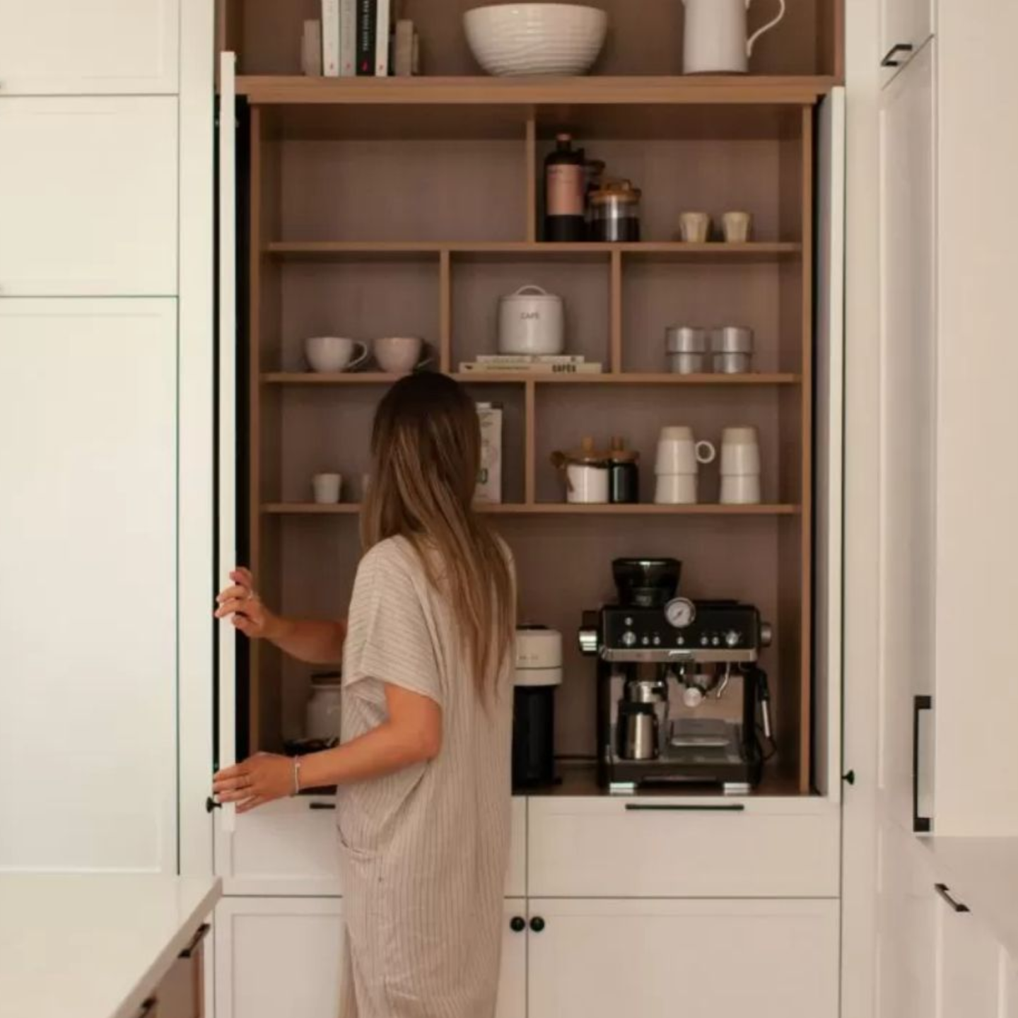 Cửa tủ giấu cánh mang đến trải nghiệm sử dụng tiện lợi